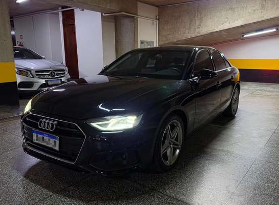 AUDI-A4-2021