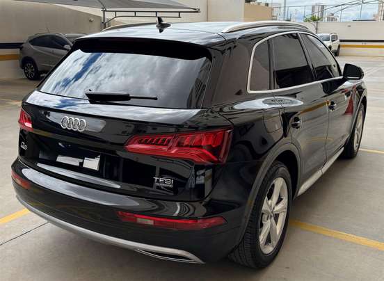 AUDI-Q5-2018