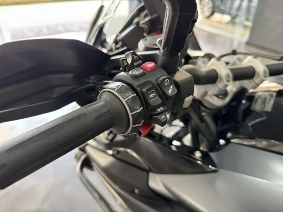 BMW-R 1250 GS TRIPLE BLACK BMW-R 1250 GS TRIPLE BLACK-2021