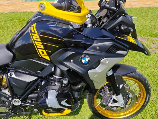 BMW-R 1250 GS PREMIUM 40 ANOS BMW-R 1250 GS PREMIUM 40 ANOS-2021