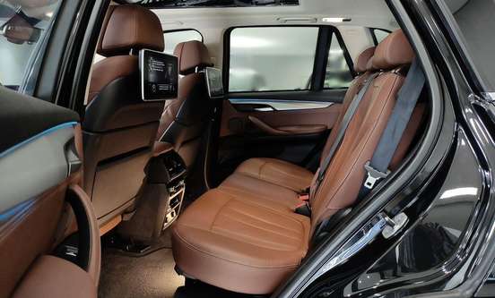 BMW-X5-2017