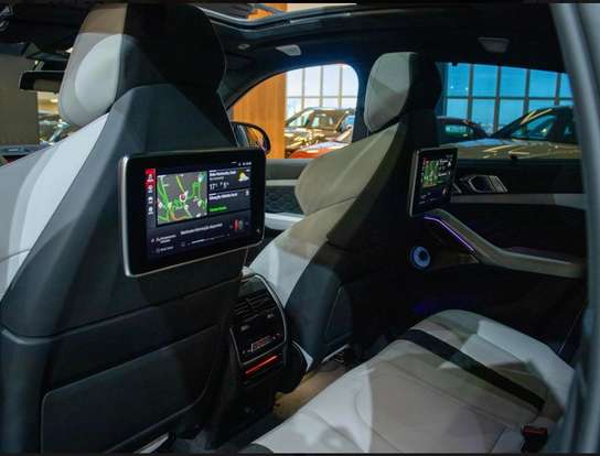 BMW-X6-2022