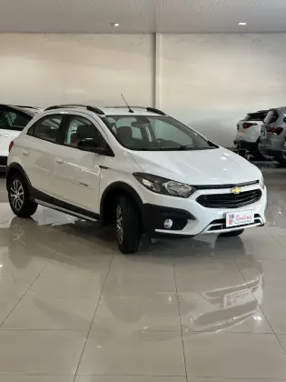 CHEVROLET ONIX 1.4 MPFI ACTIV 8V FLEX 4P AUTOMÁTICO