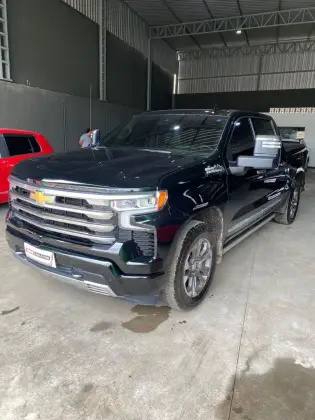CHEVROLET SILVERADO 5.3 V8 GASOLINA 1500 HIGH COUNTRY 4X4 AUTOMÁTICO CHEVROLET SILVERADO 5.3 V8 GASOLINA 1500 HIGH COUNTRY 4X4 AUTOMÁTICO