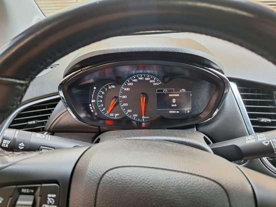 CHEVROLET-TRACKER-2018