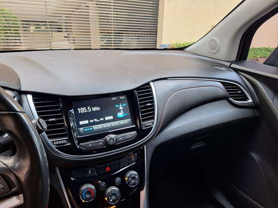 CHEVROLET-TRACKER-2018