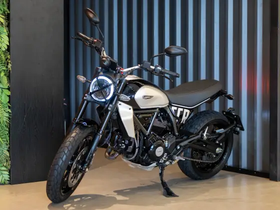 DUCATI SCRAMBLER ICON 