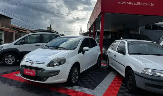 FIAT PUNTO 1.6 ESSENCE 16V FLEX 4P MANUAL