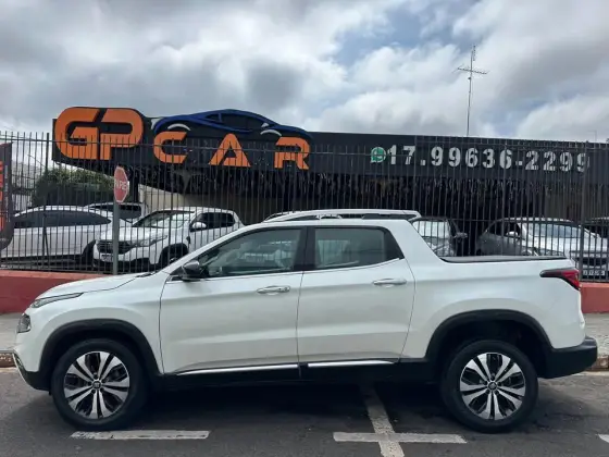 FIAT TORO 2.0 16V TURBO DIESEL VOLCANO 4WD AT9