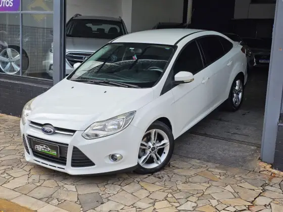 FORD FOCUS 2.0 SE SEDAN 16V FLEX 4P POWERSHIFT
