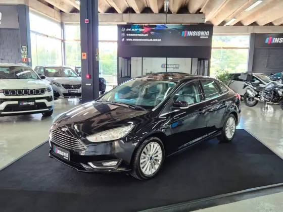 FORD FOCUS 2.0 TITANIUM FASTBACK 16V FLEX 4P POWERSHIFT