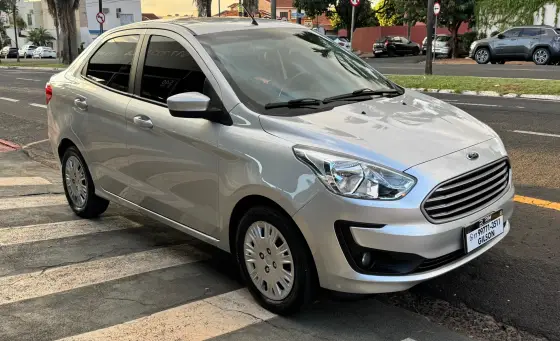 FORD KA 1.5 TI-VCT FLEX SE SEDAN AUTOMÁTICO FORD KA 1.5 TI-VCT FLEX SE SEDAN AUTOMÁTICO