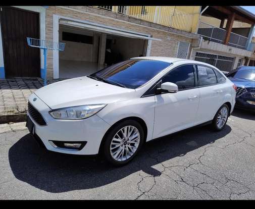 FORD-FOCUS-2017