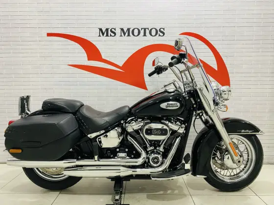 HARLEY-DAVIDSON SOFTAIL HERITAGE CLASSIC 114 