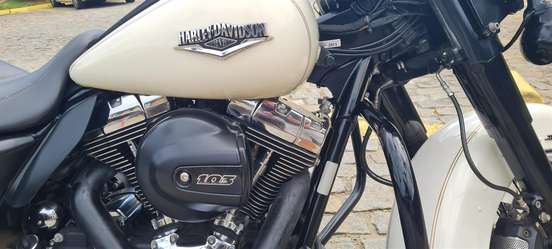 HARLEY-DAVIDSON-ROAD KING CLASSIC-2015
