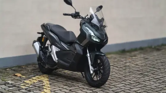 HONDA ADV 