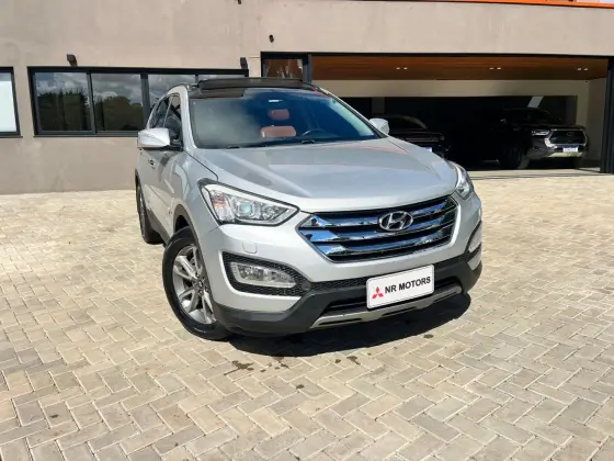 HYUNDAI GRAND SANTA FÉ 3.3 MPFI V6 4WD GASOLINA 4P AUTOMÁTICO HYUNDAI GRAND SANTA FÉ 3.3 MPFI V6 4WD GASOLINA 4P AUTOMÁTICO