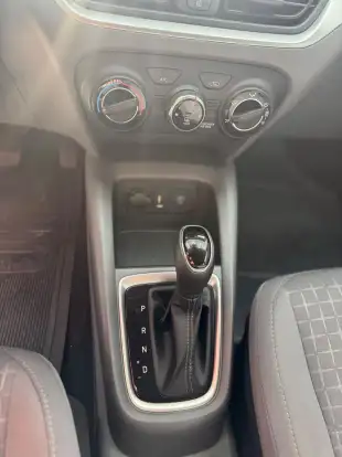 HYUNDAI-HB20S-2023