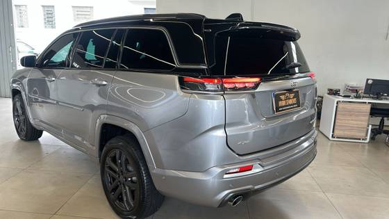 JEEP COMMANDER 2.0 HURRICANE 4 TURBO GASOLINA OVERLAND AT9