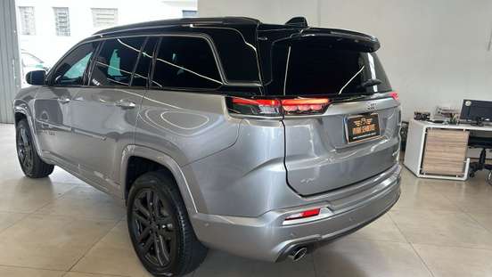 JEEP-COMMANDER-2024