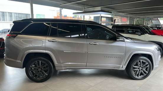 JEEP-COMMANDER-2024