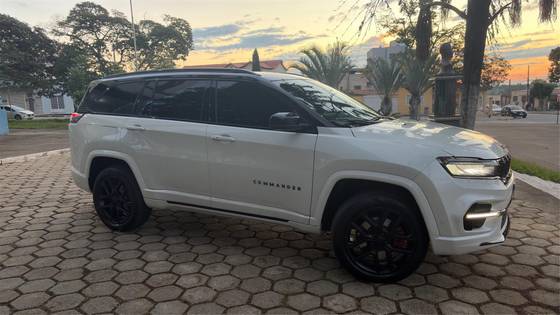 JEEP COMMANDER 2.0 HURRICANE 4 TURBO GASOLINA BLACKHAWK AT9