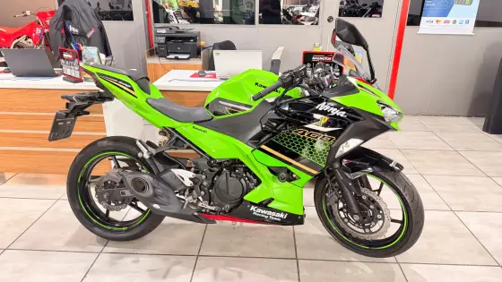 KAWASAKI NINJA 400 