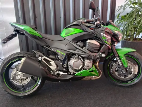 KAWASAKI Z800 KAWASAKI Z800