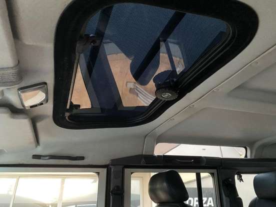 LAND ROVER-DEFENDER-2002