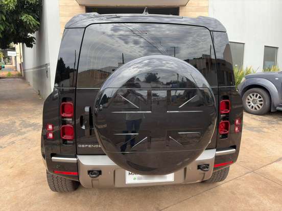 LAND ROVER-DEFENDER-2023
