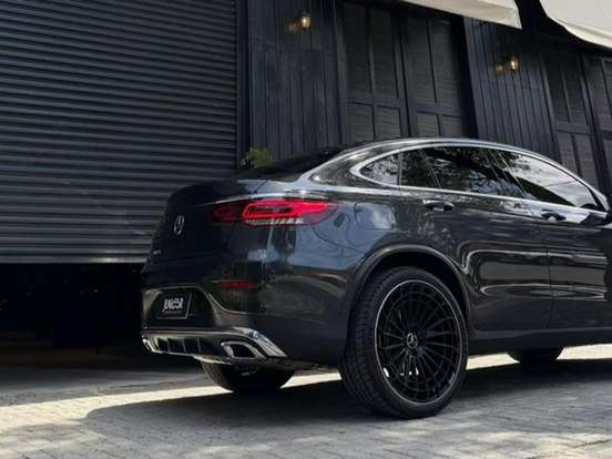 MERCEDES-BENZ-GLC 300-2019