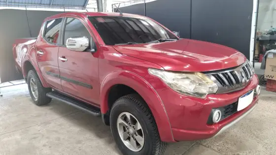 MITSUBISHI L200 TRITON 2.4 16V TURBO DIESEL SPORT GLS CD 4P 4X4 AUTOMÁTICO MITSUBISHI L200 TRITON 2.4 16V TURBO DIESEL SPORT GLS CD 4P 4X4 AUTOMÁTICO