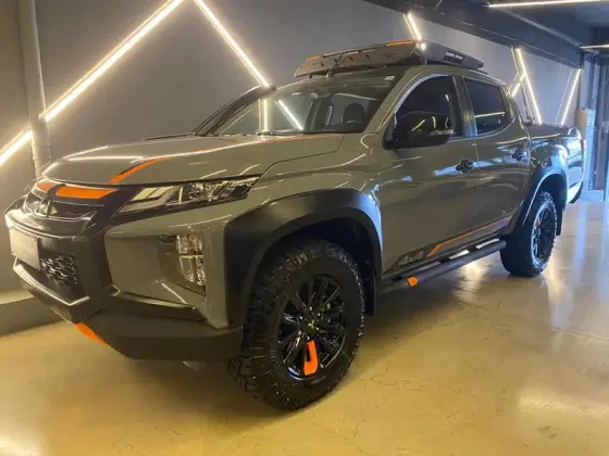 MITSUBISHI L200 TRITON 2.4 16V TURBO DIESEL SPORT SAVANA SERTÔES CD 4P 4X4 AUTOMÁTICO MITSUBISHI L200 TRITON 2.4 16V TURBO DIESEL SPORT SAVANA SERTÔES CD 4P 4X4 AUTOMÁTICO