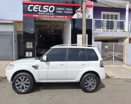 MITSUBISHI PAJERO TR4 2.0 4X2 16V 140CV FLEX 4P MANUAL MITSUBISHI PAJERO TR4 2.0 4X2 16V 140CV FLEX 4P MANUAL