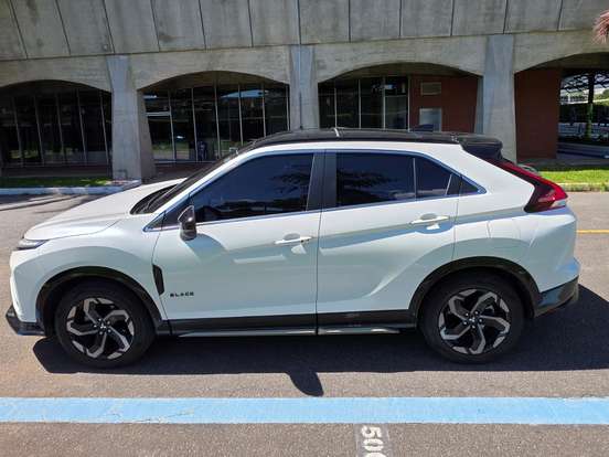 MITSUBISHI-ECLIPSE CROSS-1.5 MIVEC TURBO GASOLINA HPE-S BLACK S-AWC CVT MITSUBISHI-ECLIPSE CROSS-2025
