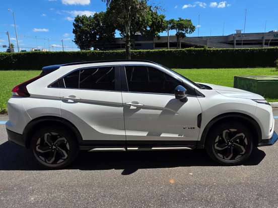 MITSUBISHI-ECLIPSE CROSS-1.5 MIVEC TURBO GASOLINA HPE-S BLACK S-AWC CVT MITSUBISHI-ECLIPSE CROSS-2025