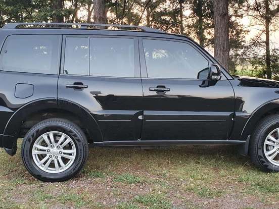 MITSUBISHI-PAJERO FULL-3.8 HPE 4X4 V6 24V GASOLINA 4P AUTOMÁTICO MITSUBISHI-PAJERO FULL-2011