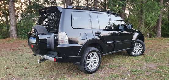 MITSUBISHI-PAJERO FULL-3.8 HPE 4X4 V6 24V GASOLINA 4P AUTOMÁTICO MITSUBISHI-PAJERO FULL-2011