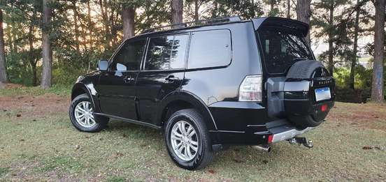 MITSUBISHI-PAJERO FULL-2011