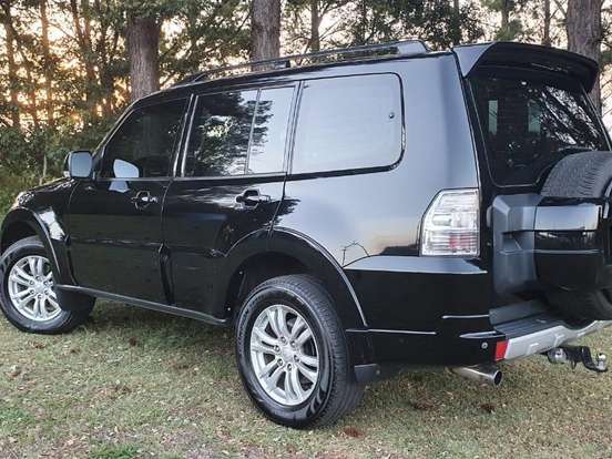 MITSUBISHI-PAJERO FULL-3.8 HPE 4X4 V6 24V GASOLINA 4P AUTOMÁTICO MITSUBISHI-PAJERO FULL-2011