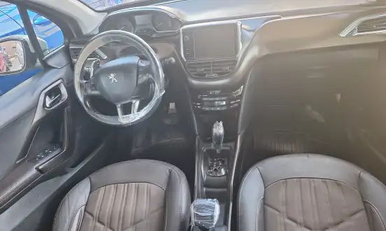 PEUGEOT-2008-1.6 16V FLEX GRIFFE 4P AUTOMÁTICO PEUGEOT-2008-2017