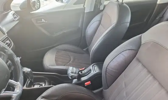 PEUGEOT-2008-1.6 16V FLEX GRIFFE 4P AUTOMÁTICO PEUGEOT-2008-2017