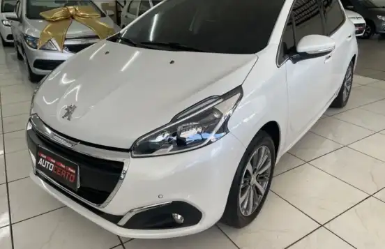 PEUGEOT-208-2016