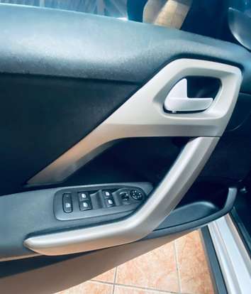 PEUGEOT-2008-1.6 16V FLEX ALLURE 4P AUTOMÁTICO PEUGEOT-2008-2018
