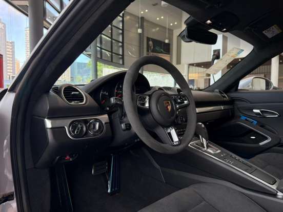 PORSCHE-718-2025