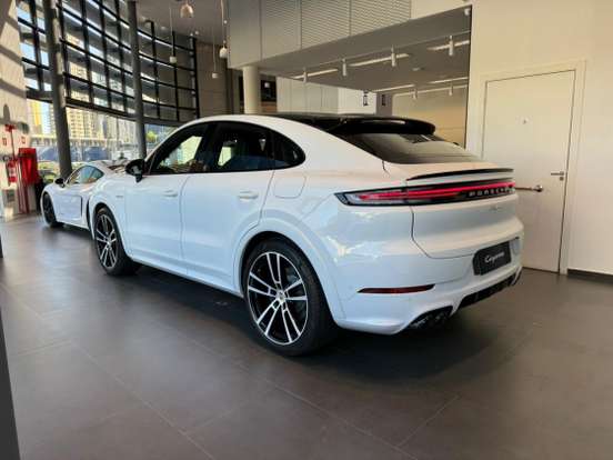 PORSCHE-CAYENNE-2025