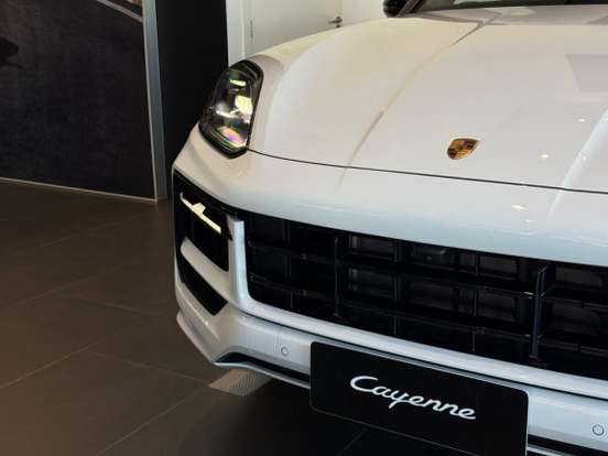 PORSCHE-CAYENNE-2025