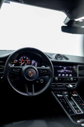 PORSCHE-MACAN-2023