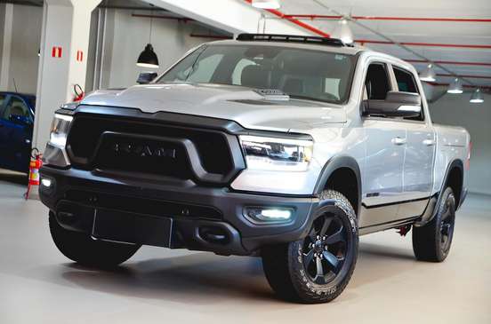 RAM-1500-5.7 V8 GASOLINA REBEL CD 4X4 AUTOMÁTICO RAM-1500-2021