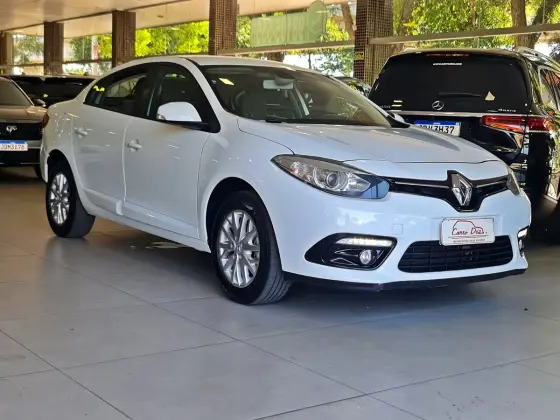 RENAULT FLUENCE 2.0 DYNAMIQUE PLUS 16V FLEX 4P AUTOMÁTICO